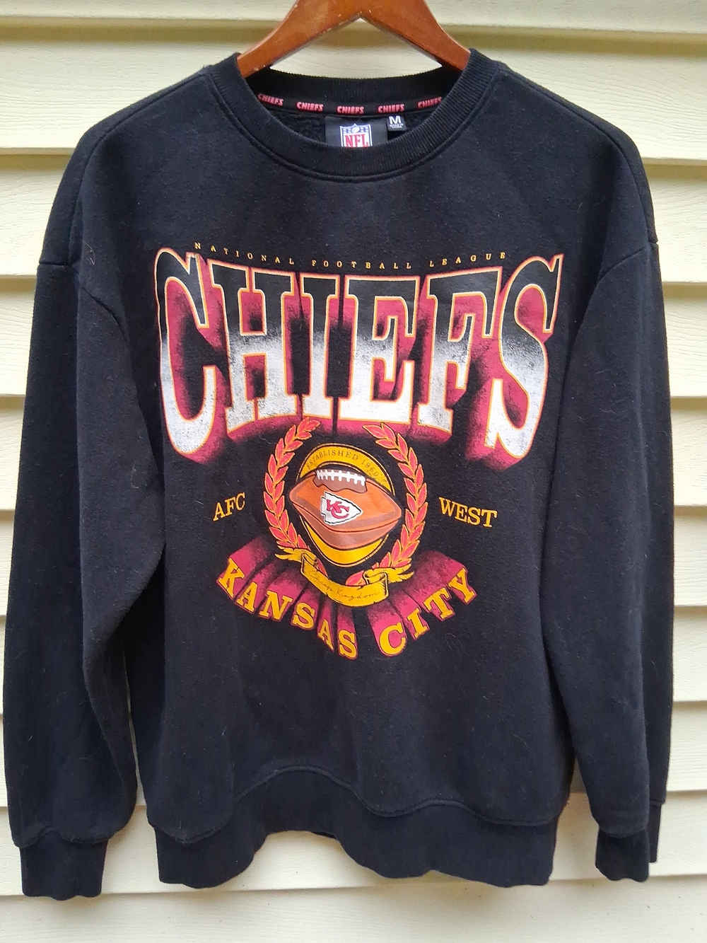 NFL Kansas City Chiefs Men’s Black Crewneck Sweatshirt Size Medium
